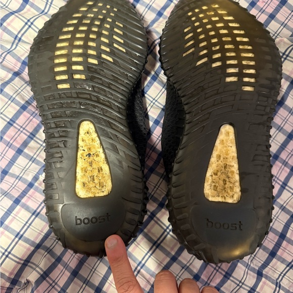 Yeezy boost 350 v2 black non reflective size 9 - Picture 5 of 13